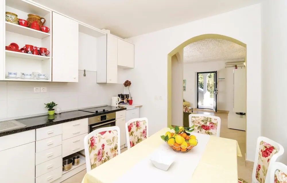 Amazing Home in Klek With Wifi and 2 Bedrooms