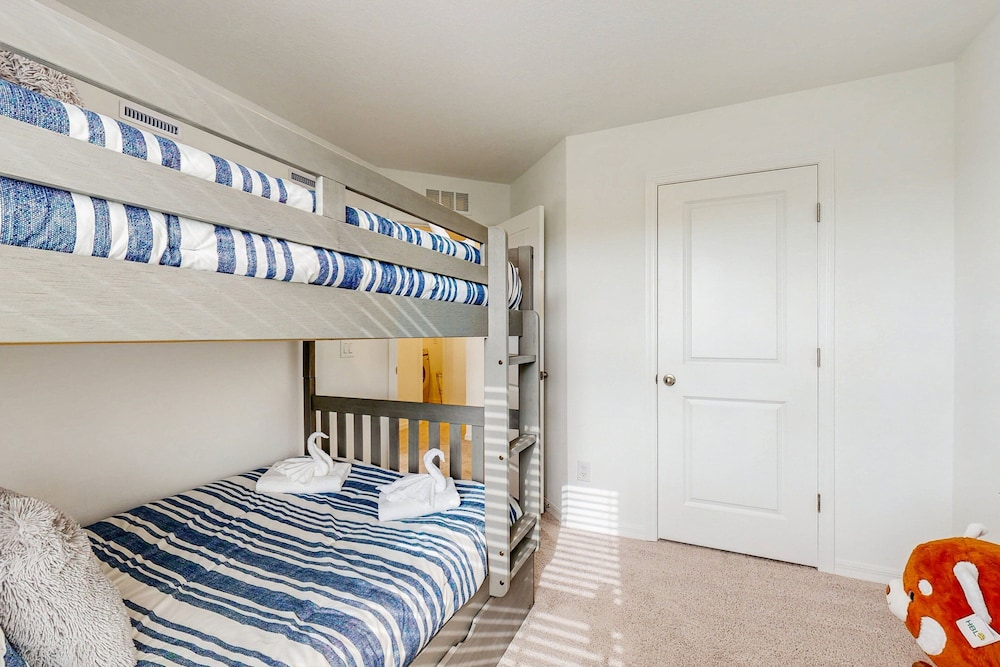 Stylish Vacation Home With Open Layout, Sunny Patio & Near Attractions