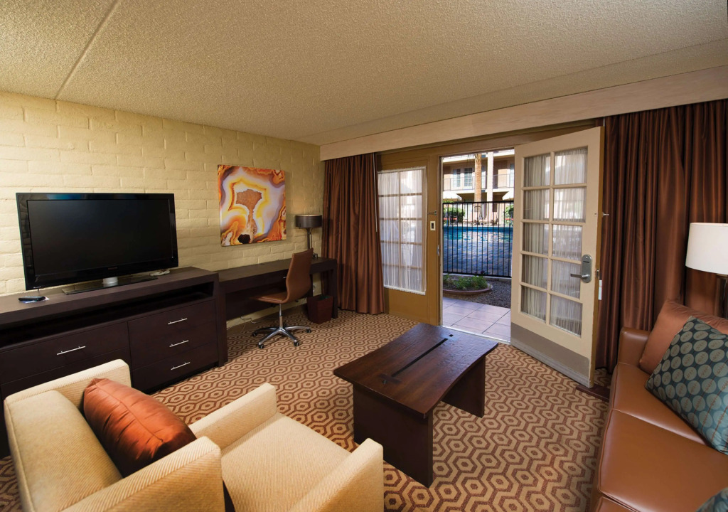 DoubleTree Suites by Hilton Tucson-Williams Center