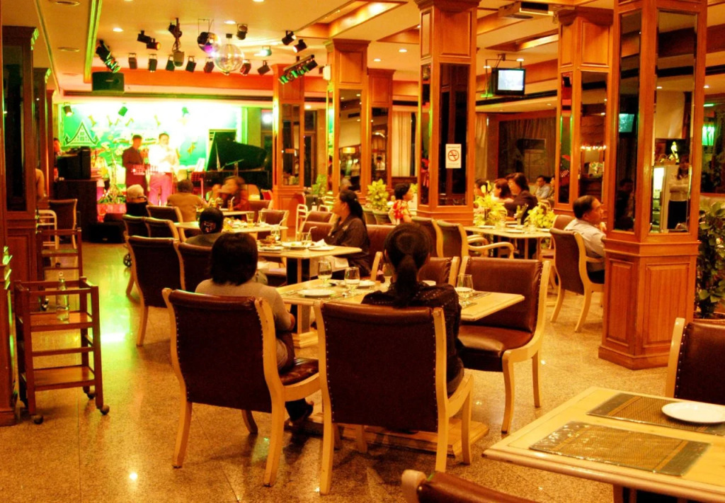 Royal Pacific Hotel