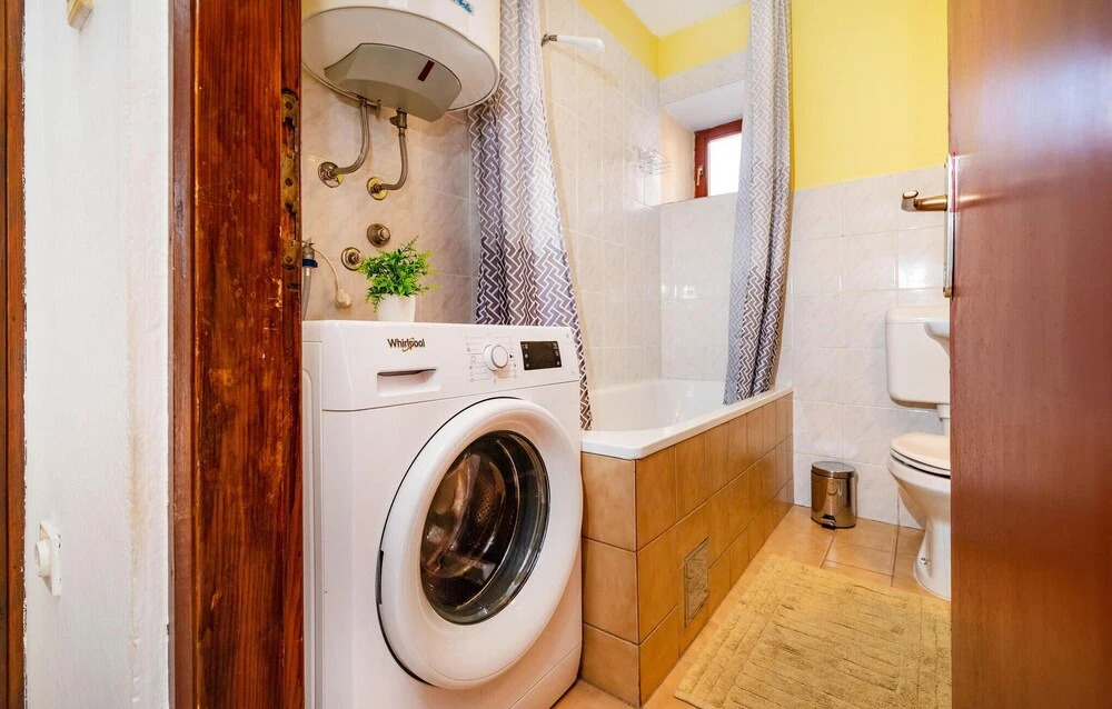 Nice Home in Rovanjska With 1 Bedrooms and Wifi