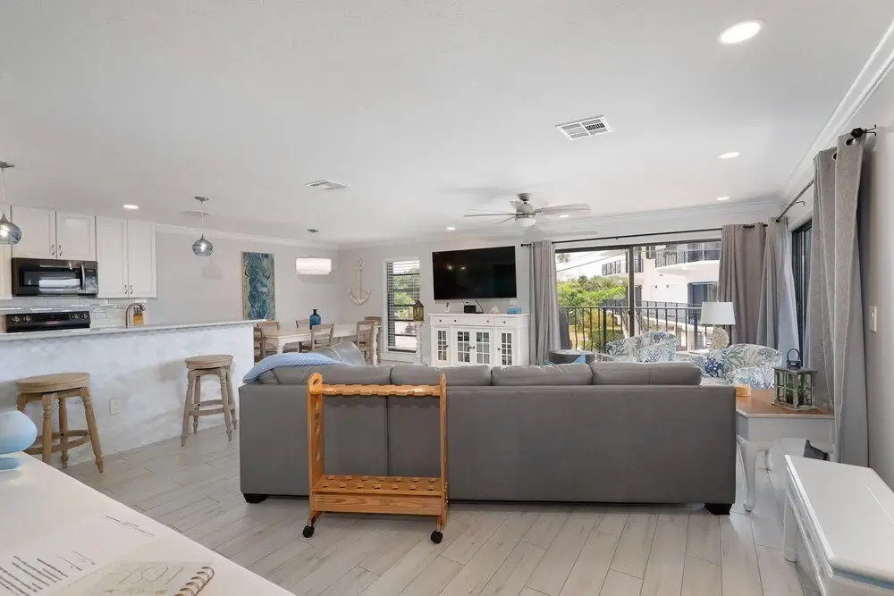 Gulfpointe by Pack and Relax