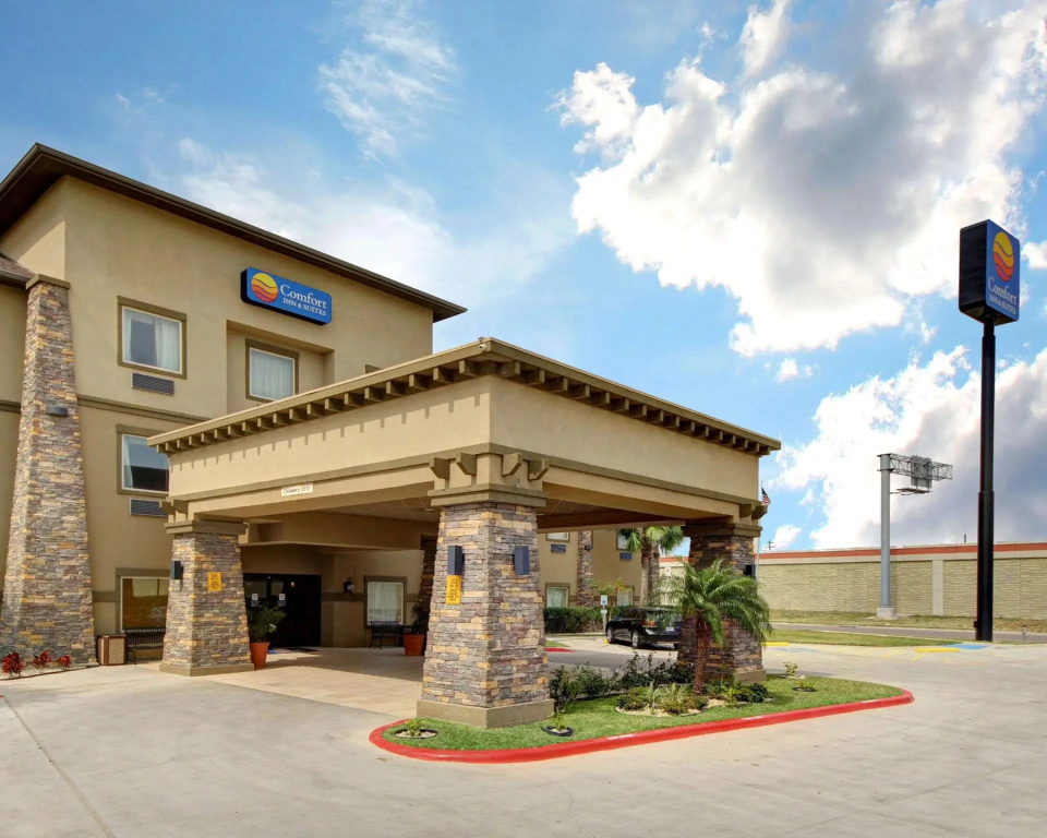 Comfort Inn & Suites Donna near I-2
