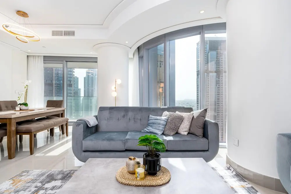 SuperHost - Modern and Unique Apartment with Fountain Views