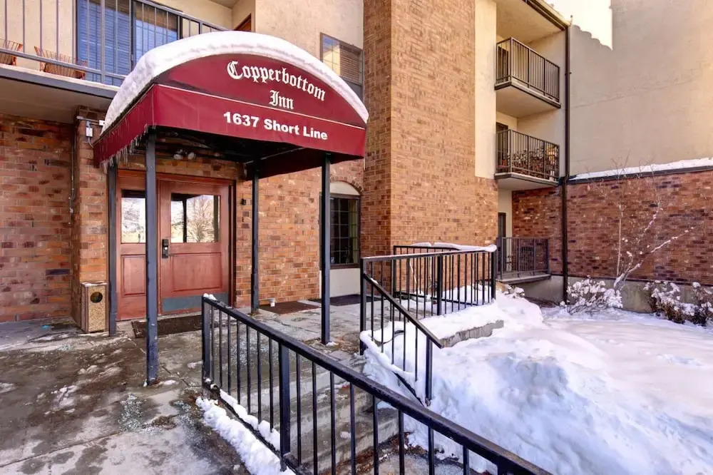 K B M Resorts- Cbi-101 Upgraded 1bd, Wood Fireplace, Full Kitchen, Wifi, Walk to Slopes!