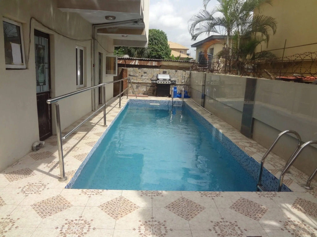 Kings Avenue Apartments