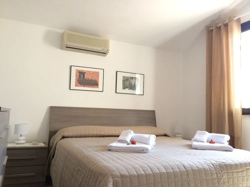 Royal Bay Apartment - Villa in Cefalu With Private Access to the sea