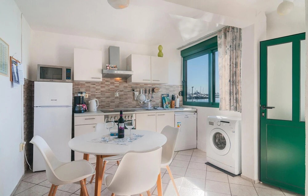 Stunning Home in Kastel Gomilica With Wifi and 2 Bedrooms