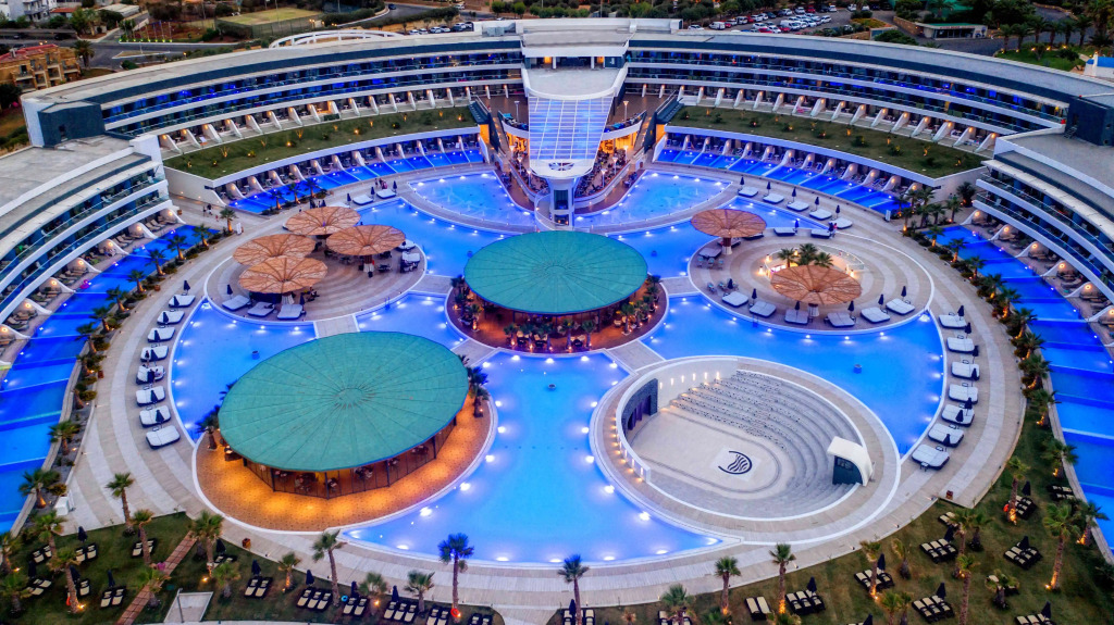 Lyttos Mare Adults Friendly 12+