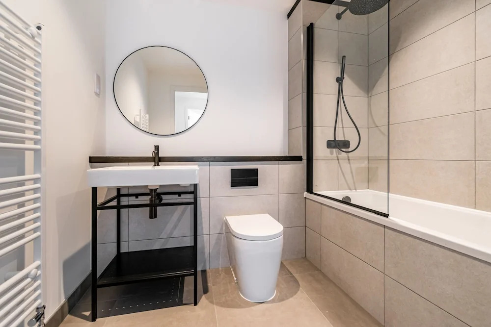 amazing apartments - Great Junction St - by Water of Leith