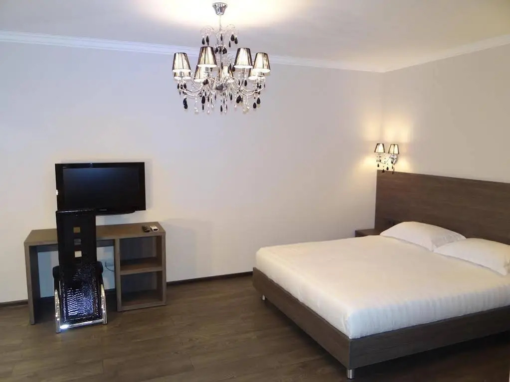Apartlux Apartments