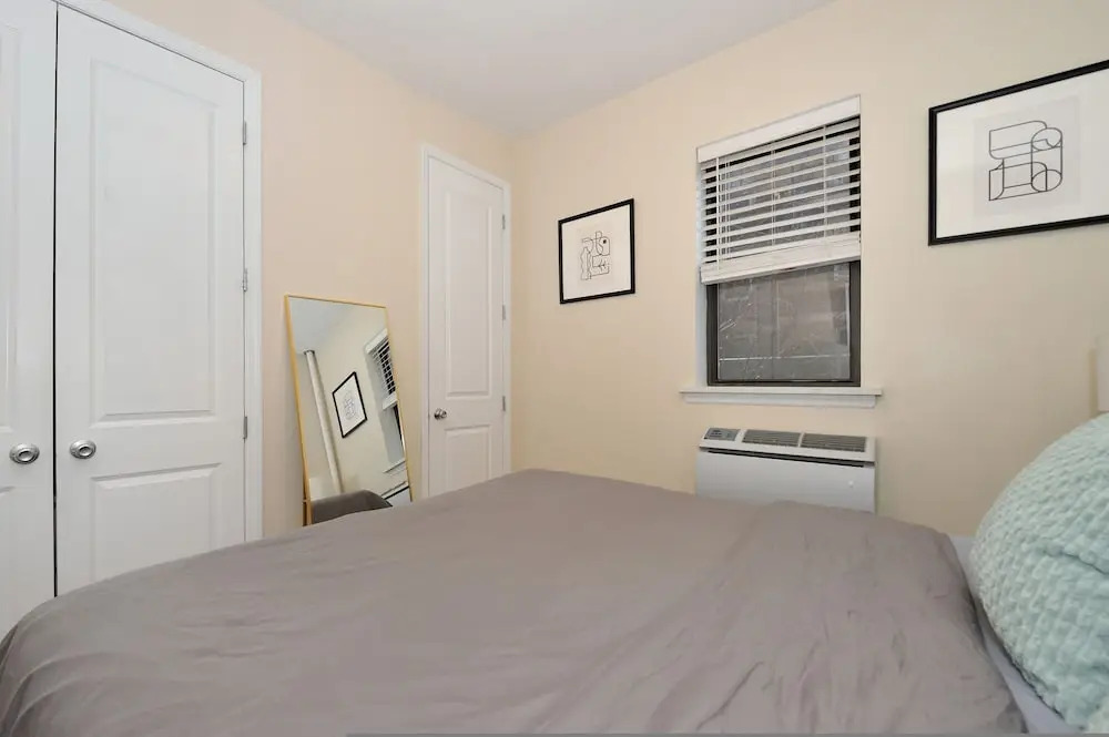 Comfy 1 Bed 1 Bath Apartment in NYC