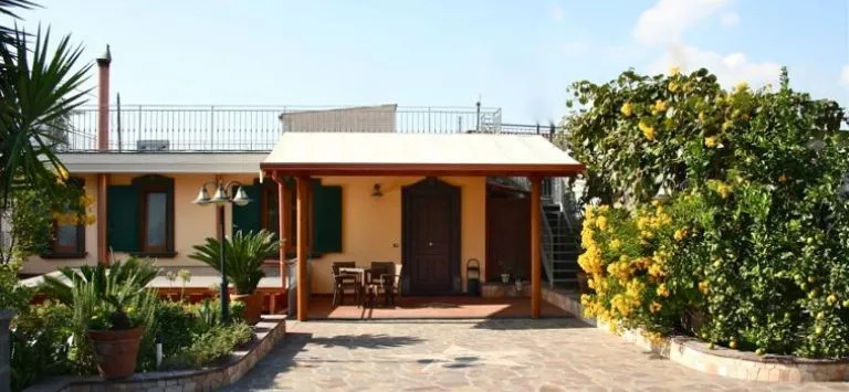Divinus Bed  Breakfast