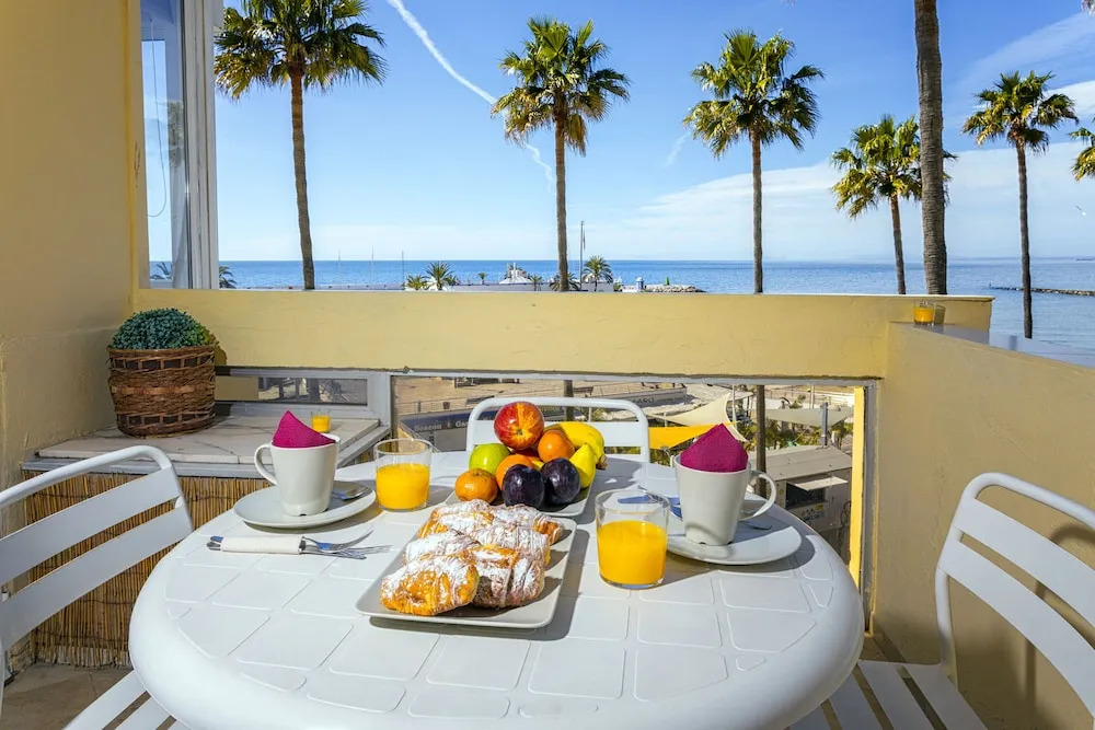 Rentcostadelsol Marbella-El Faro
