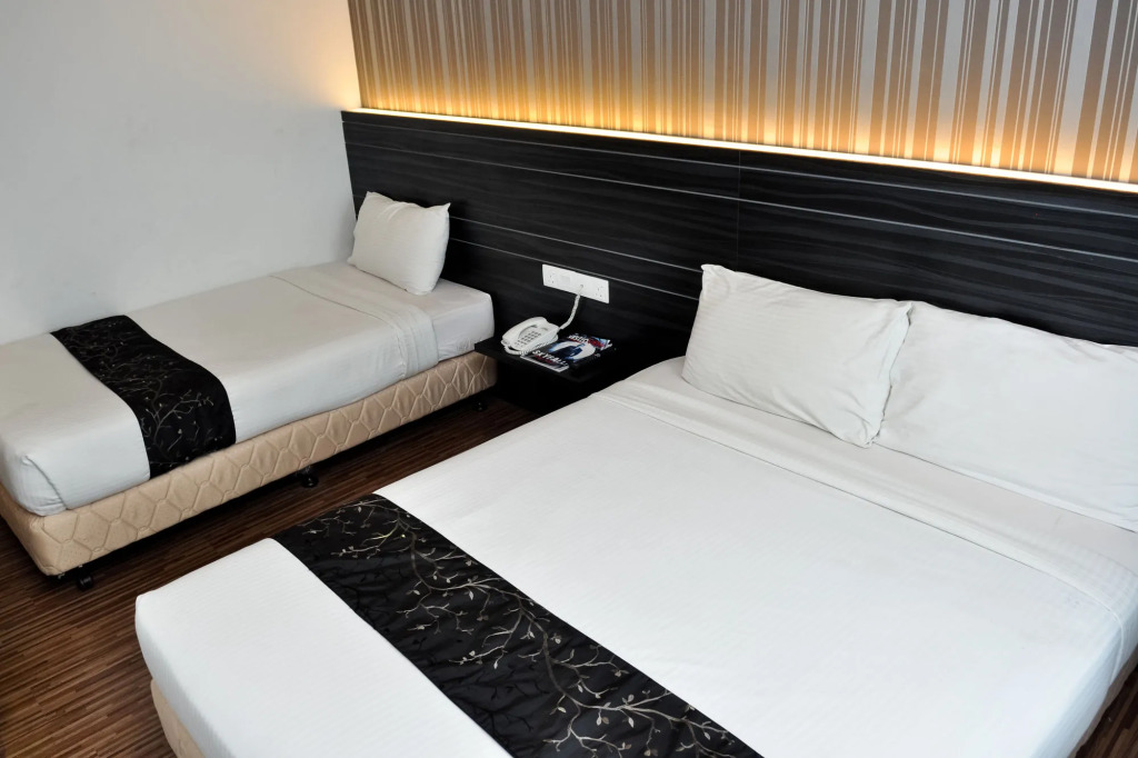 Signature Hotel