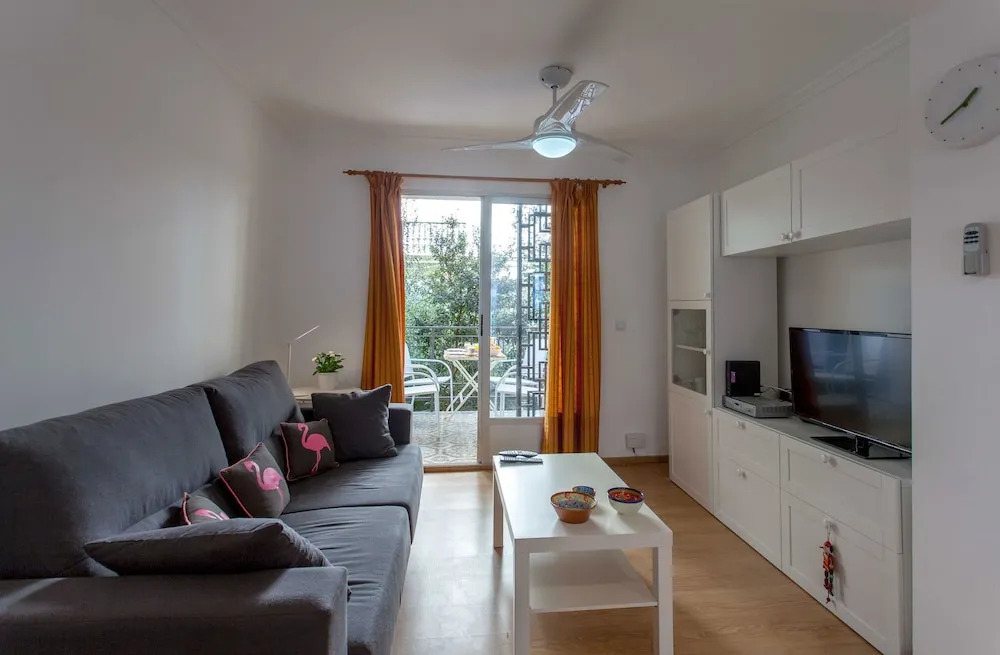 Apartment in the old town with terrace