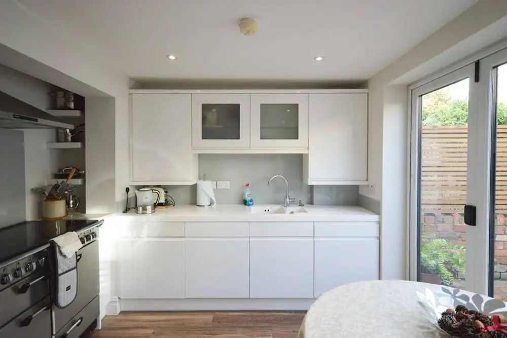 Bright & Homely 2 Bed House In Bedminster