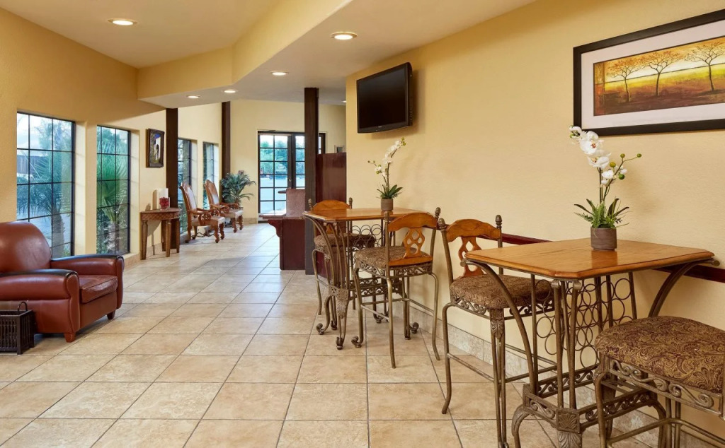 Ascot Suites Morro Bay