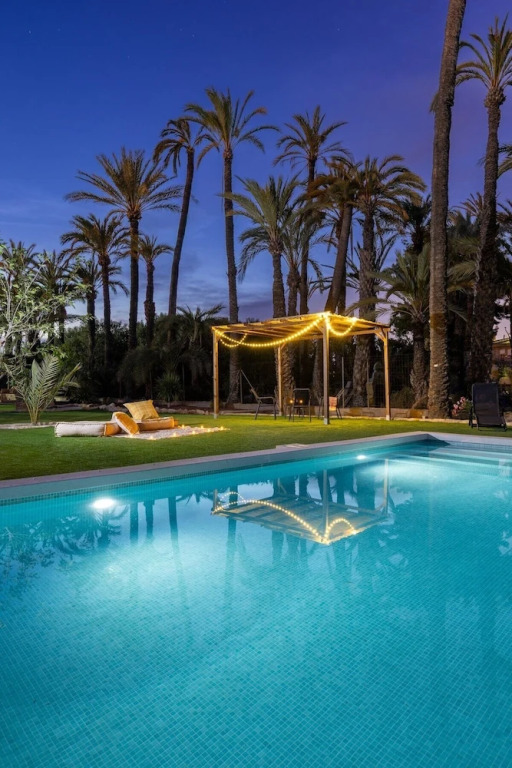 Historical Palms Villa by Fidalsa