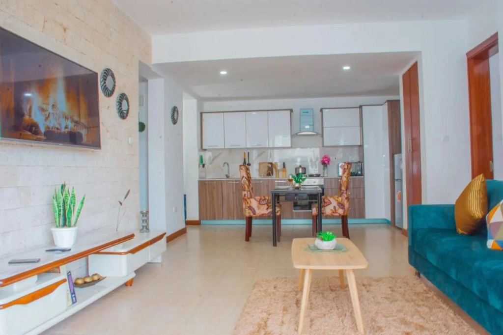 LUXE, ELEGANT 1BR IN KILIMANI STRONG WIFI With pool