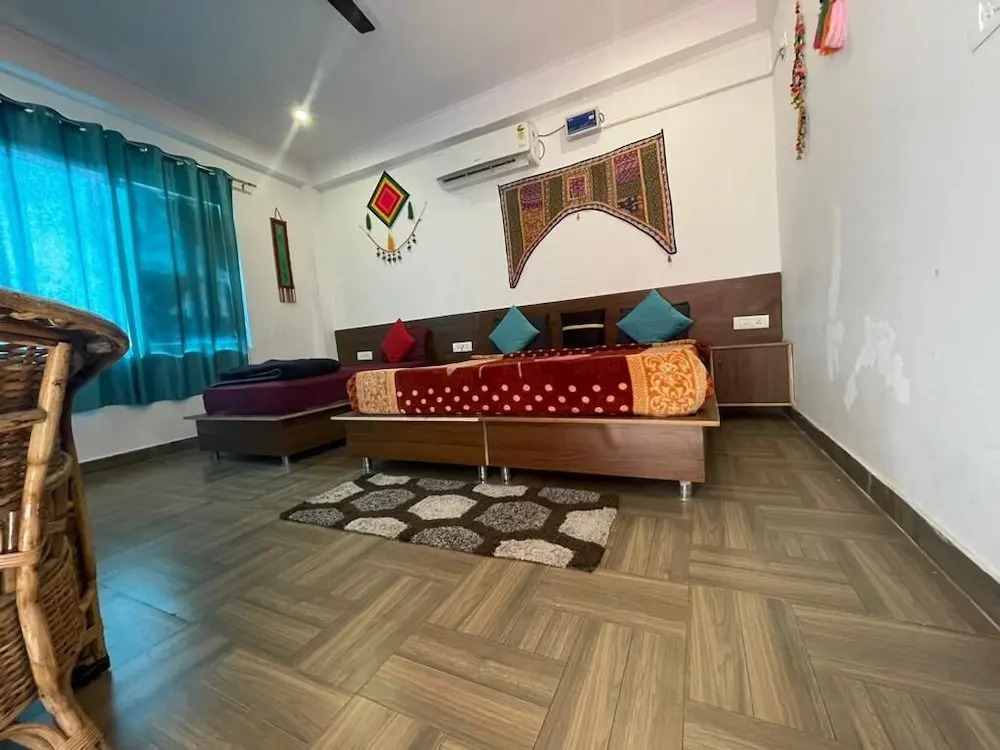 Orchid Hotel and Hostel