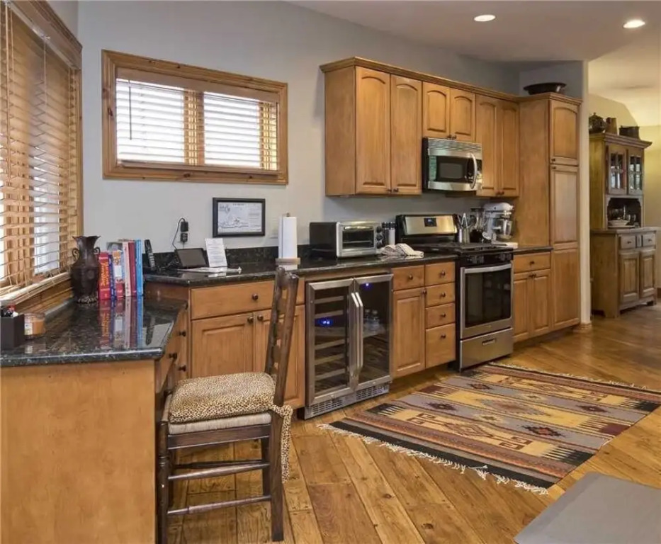 254 Arrowhead Dr. Unit B 5 Bedroom Duplex