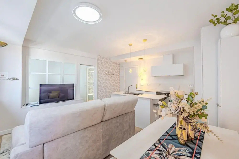Colon 904 in Madrid With 1 Bedrooms and 1 Bathrooms