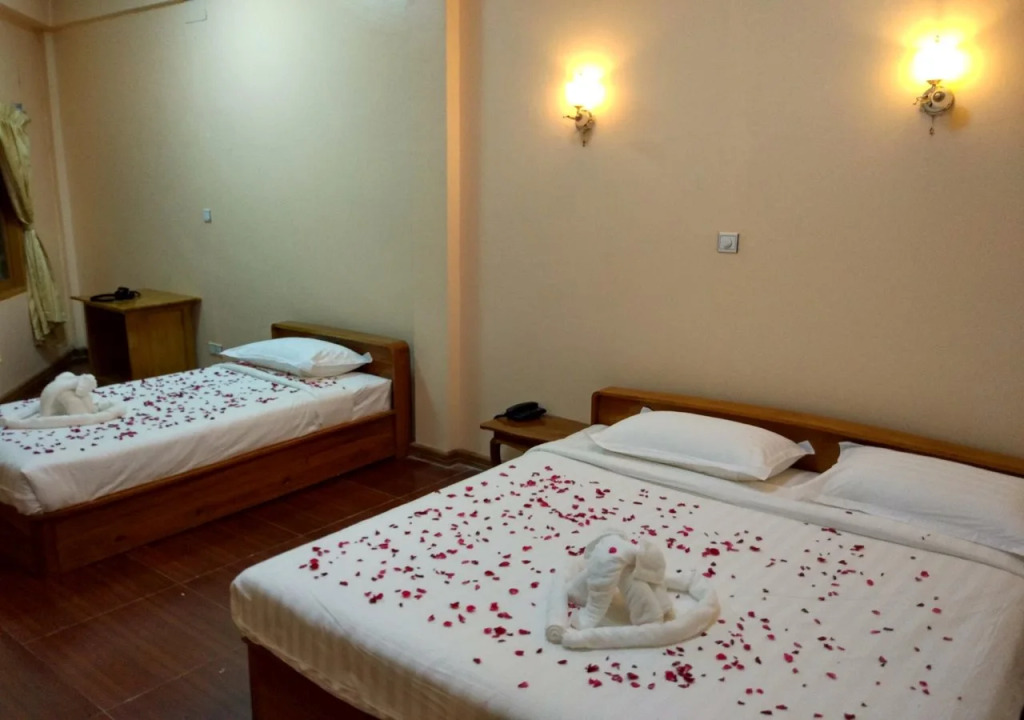 Thiri Mingalar Hotel