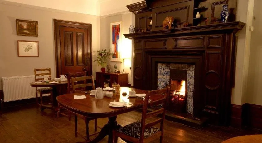 Costislost House