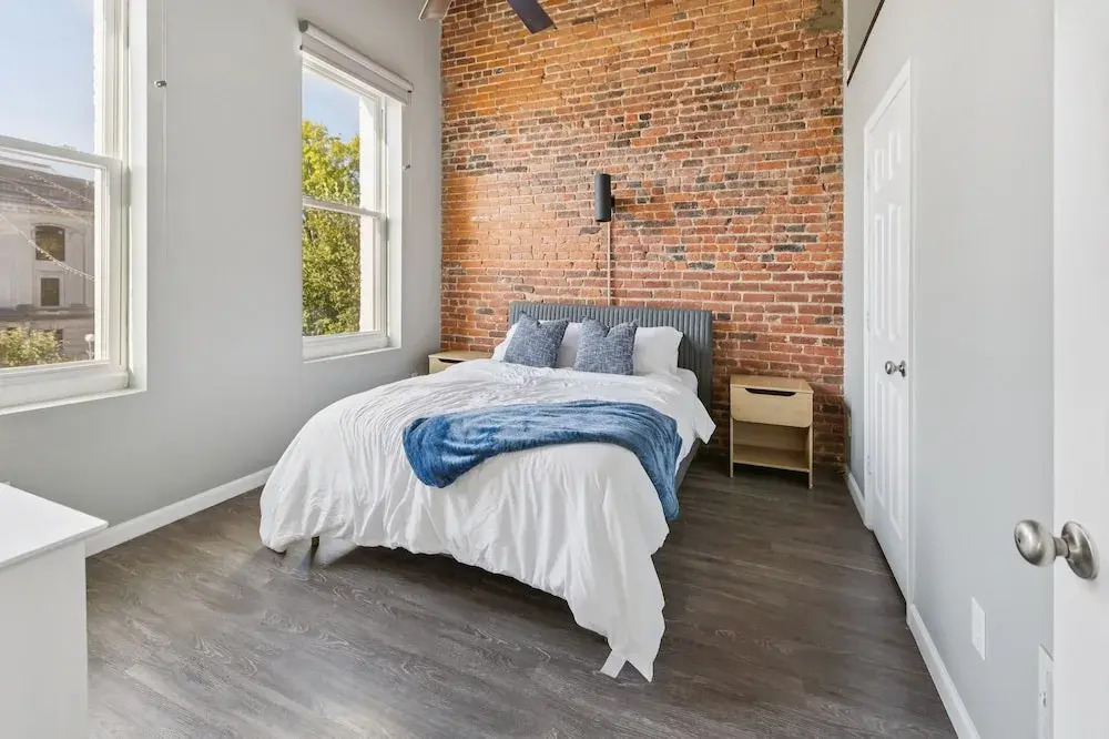 Rustic-industrial Loft With Courthouse Views 3 Bedroom Apts