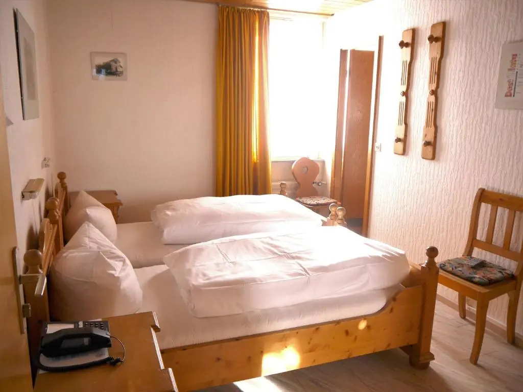 Hotel-Gasthof-Destille-Eisenbahn
