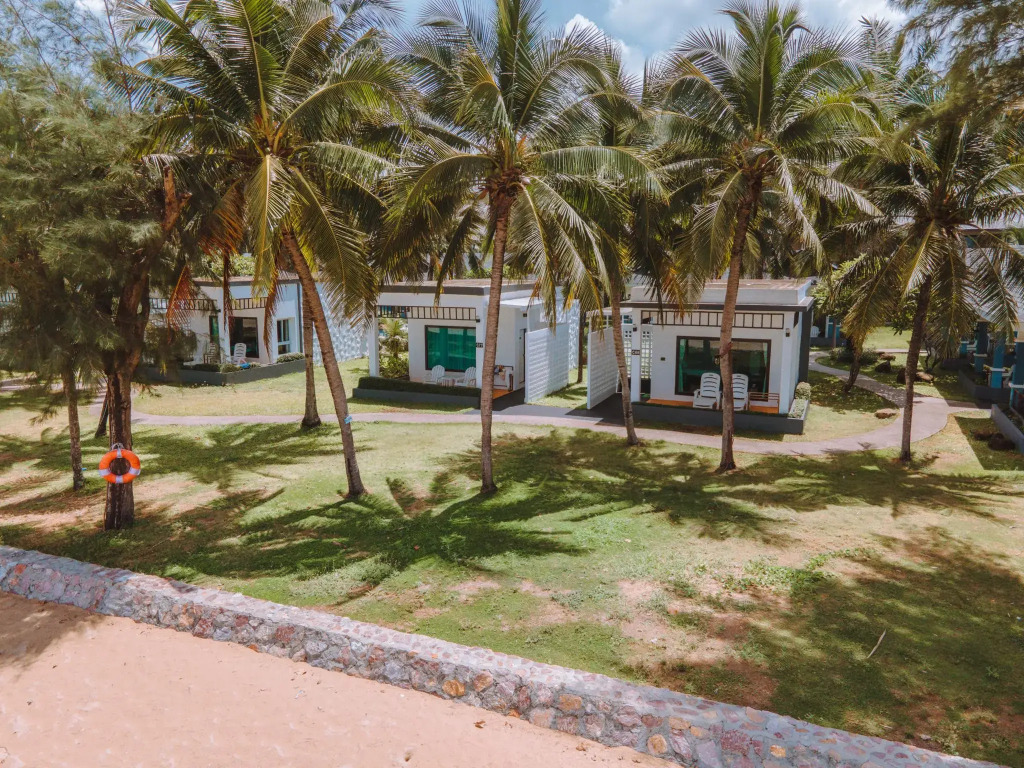 Chaolao Tosang Beach Hotel