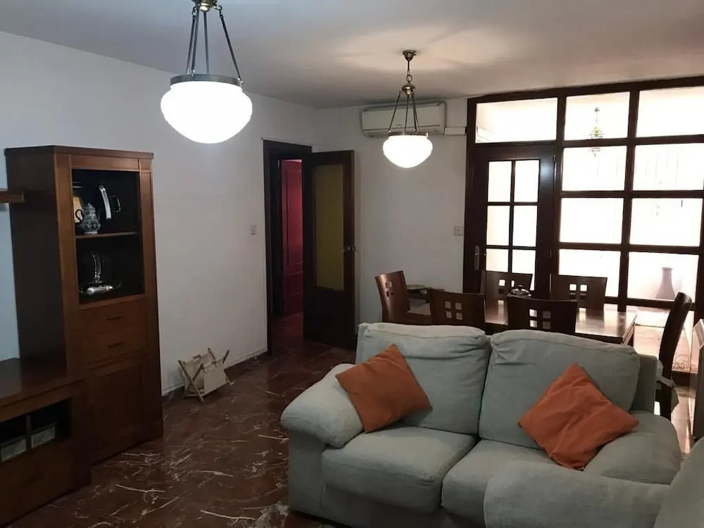 Amplio Apartamento Con Parking Gratuito