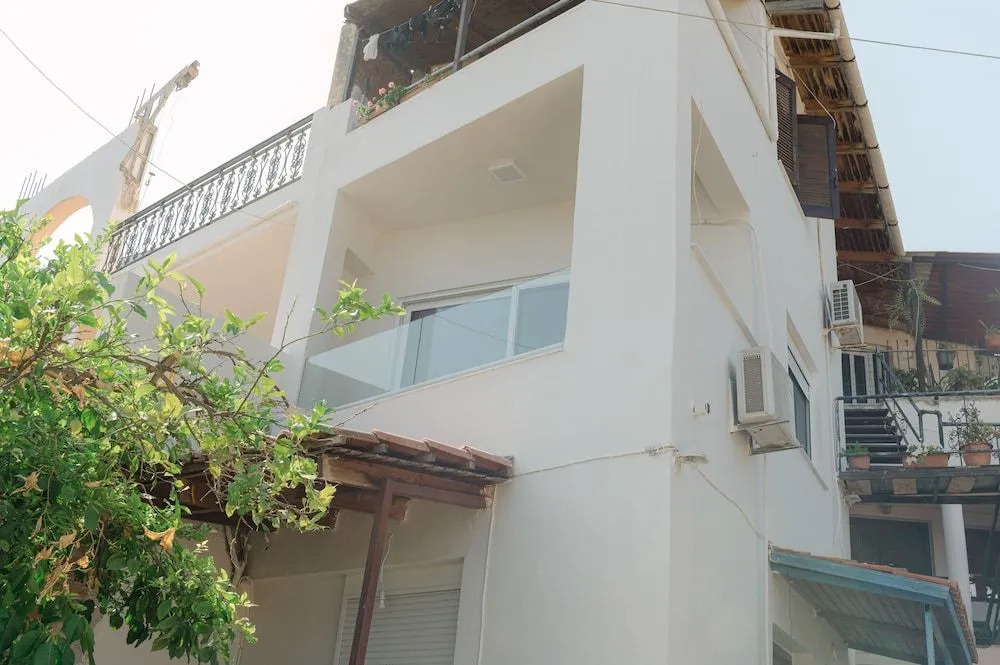 Eleftheria Suites