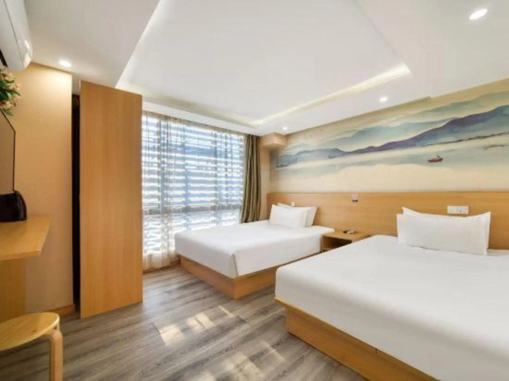 Huiyang Business Hotel