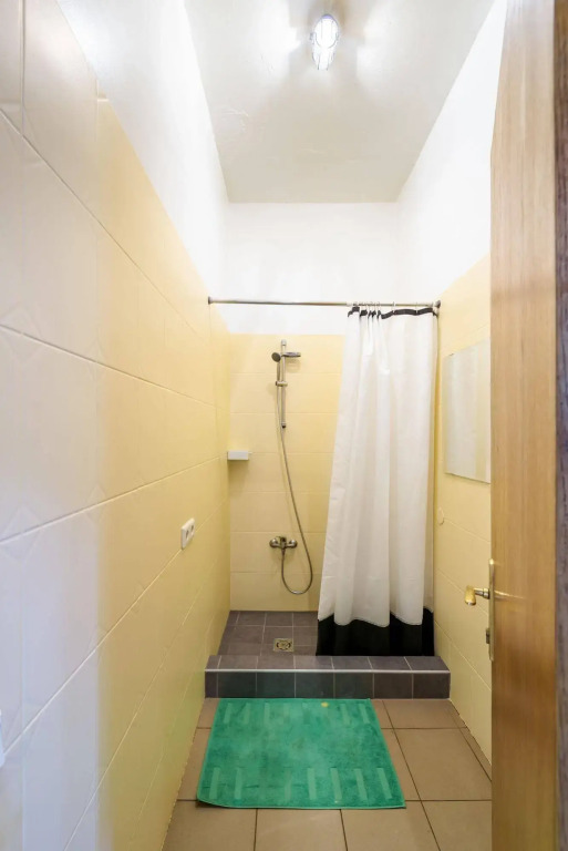 Downtown Forest Hostel & Camping