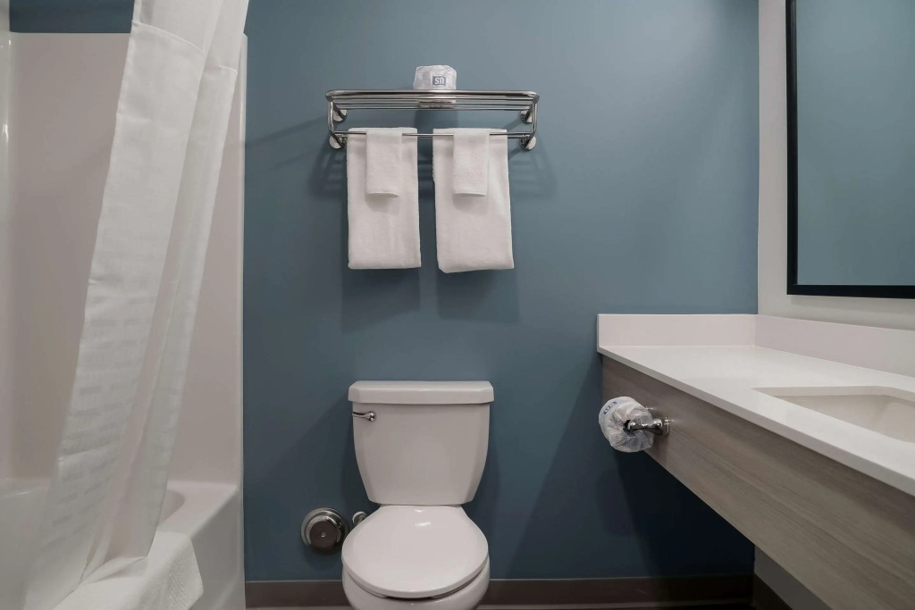 WoodSpring Suites Detroit Sterling Heights