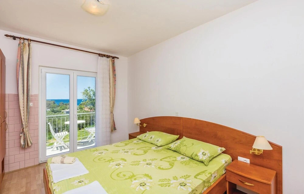 Awesome Home in Rab With Wifi and 2 Bedrooms