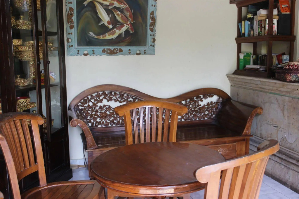 Gustis Garden 2 Guest House