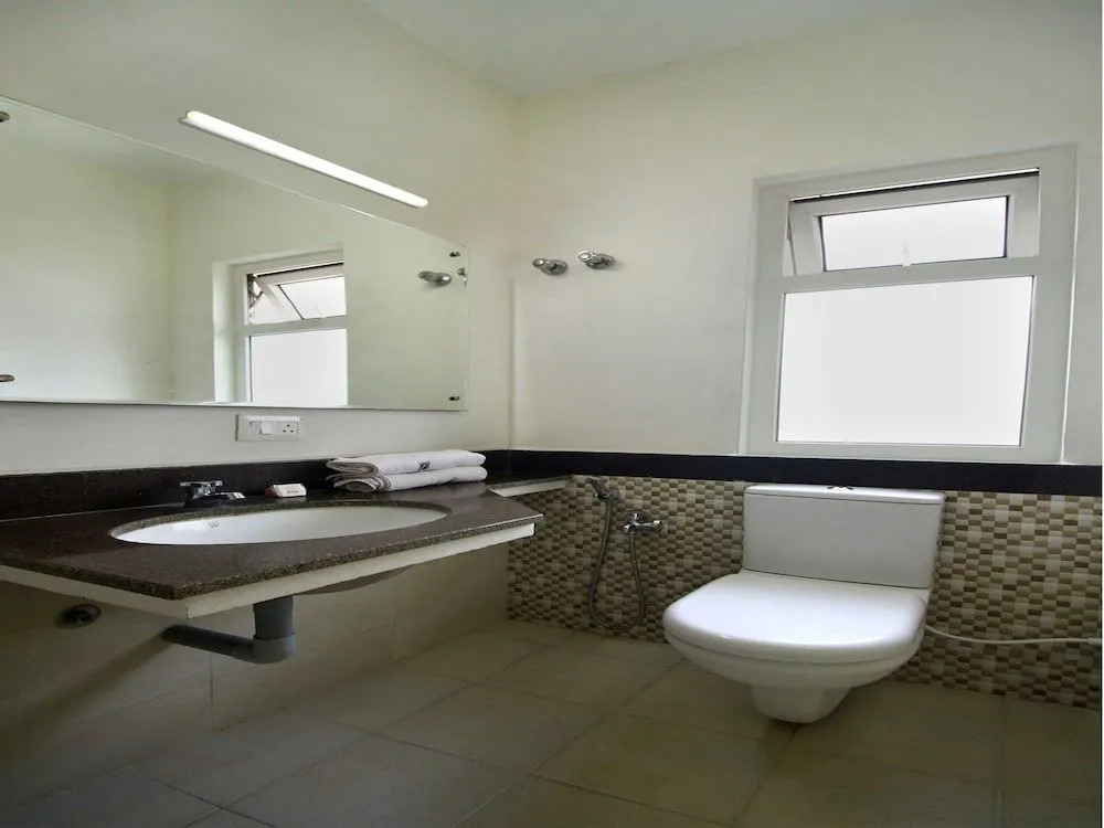 OYO 14406 Hotel Subashree