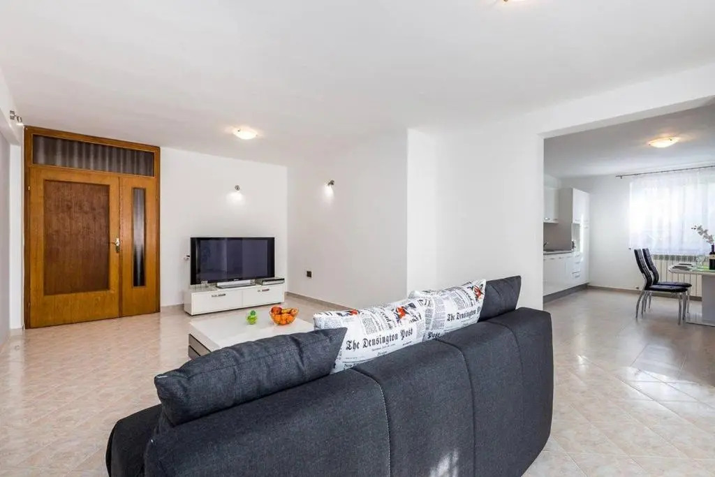 Apartments Ori