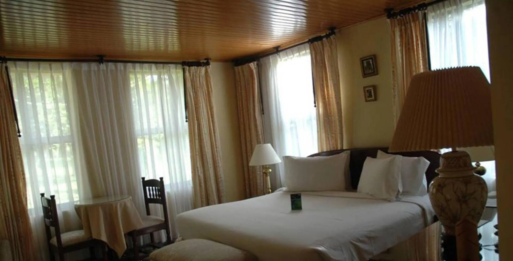 Hotel California Pacho