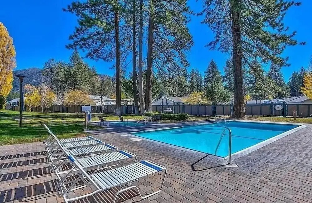 Heavenly Daze 1 Bedroom Condo by Redawning