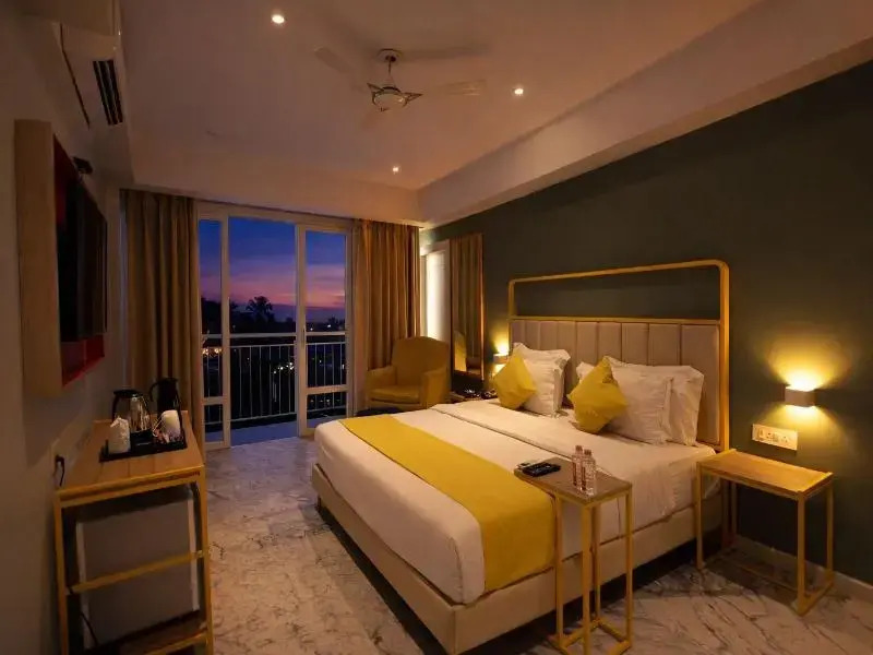 Phoenix Unmatched Comfort - Hotel Near Fateh Sagar Lake Udaipur