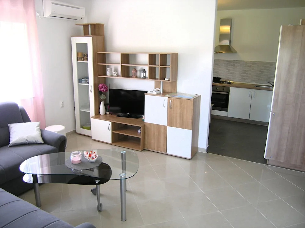 Apartment Ante