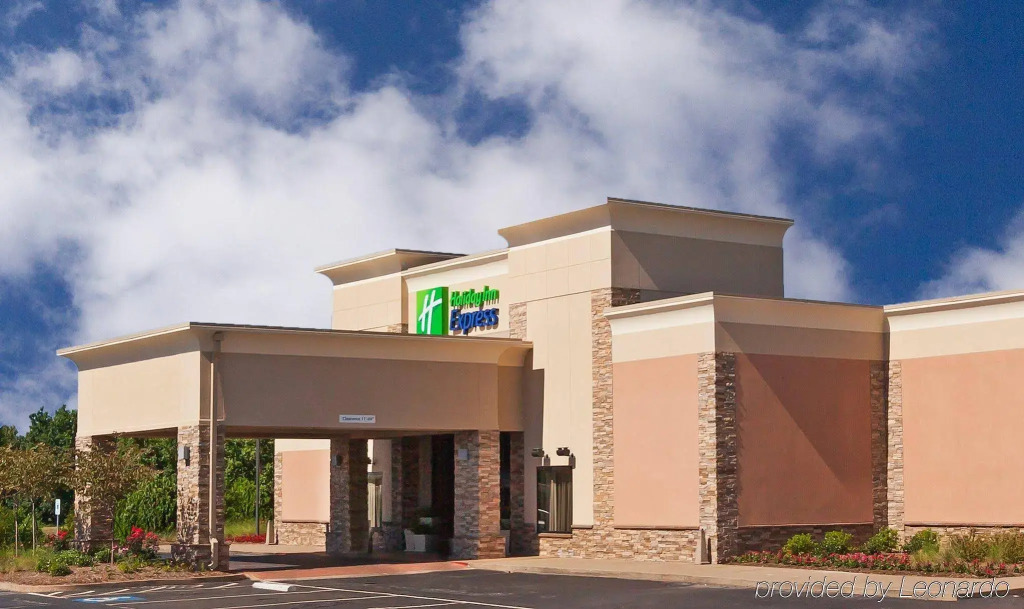 Holiday Inn Express Little Rock-Airport by IHG