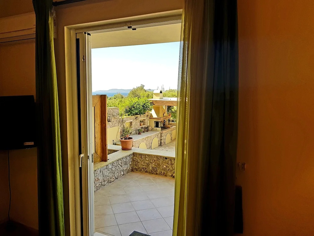PLEIADES lUXURY APARTMENTS