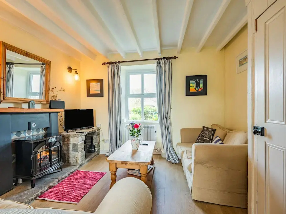 2 Sea View Cottage