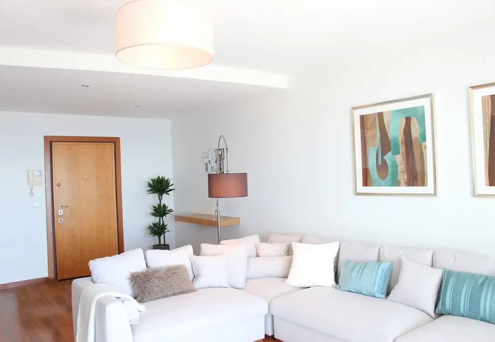 The SeaSide Apartment by MHM