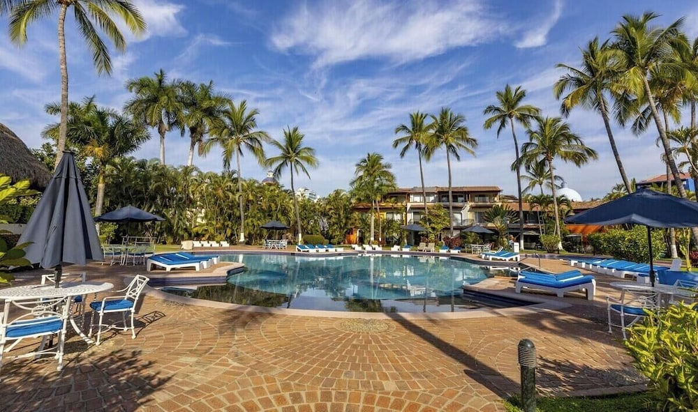 Cozy 3BR House - Front of Marina- Pool
